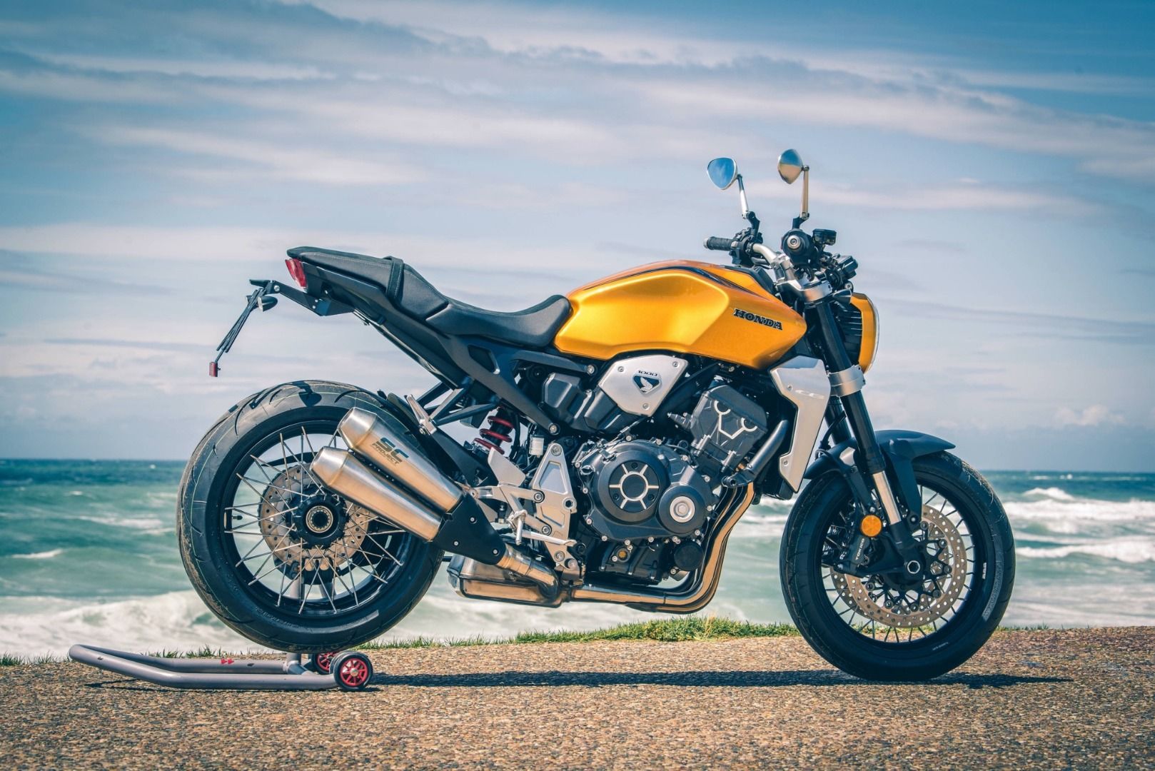 12 preparaciones Honda CB1000R para el Wheels & Waves 2019