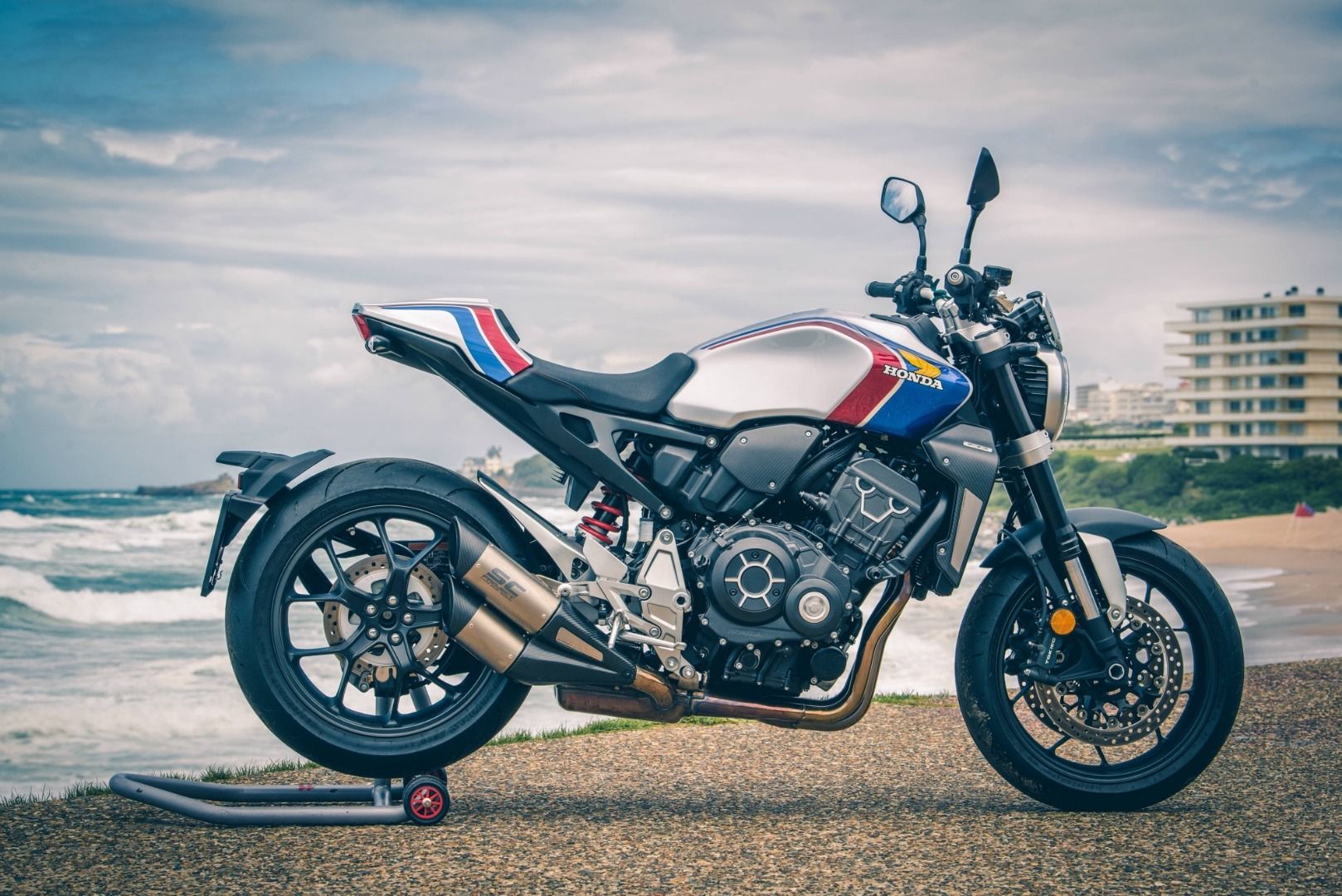 12 preparaciones Honda CB1000R para el Wheels & Waves 2019