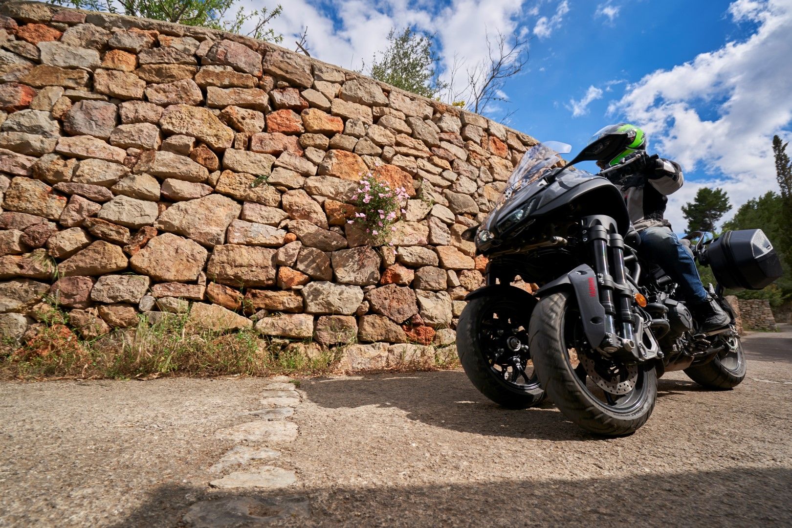 En ruta con Yamaha Niken GT: Santa Eulalia (Ibiza)