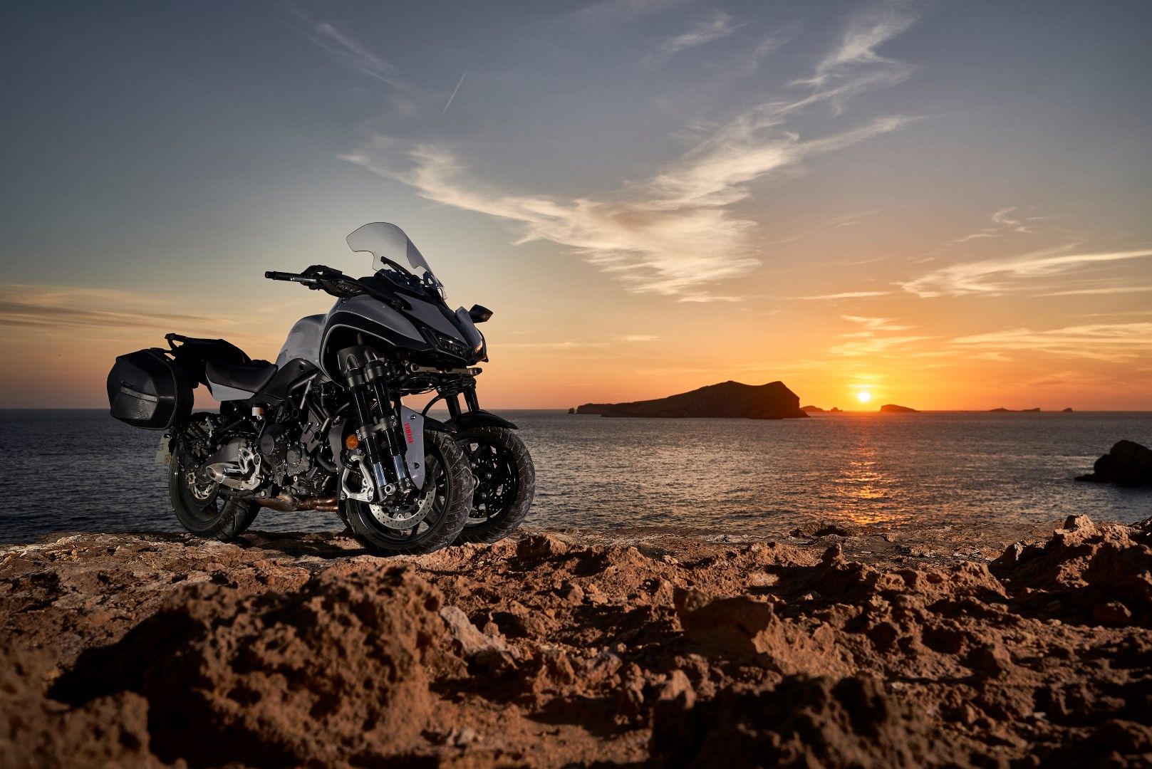 En ruta con Yamaha Niken GT: Santa Eulalia (Ibiza)