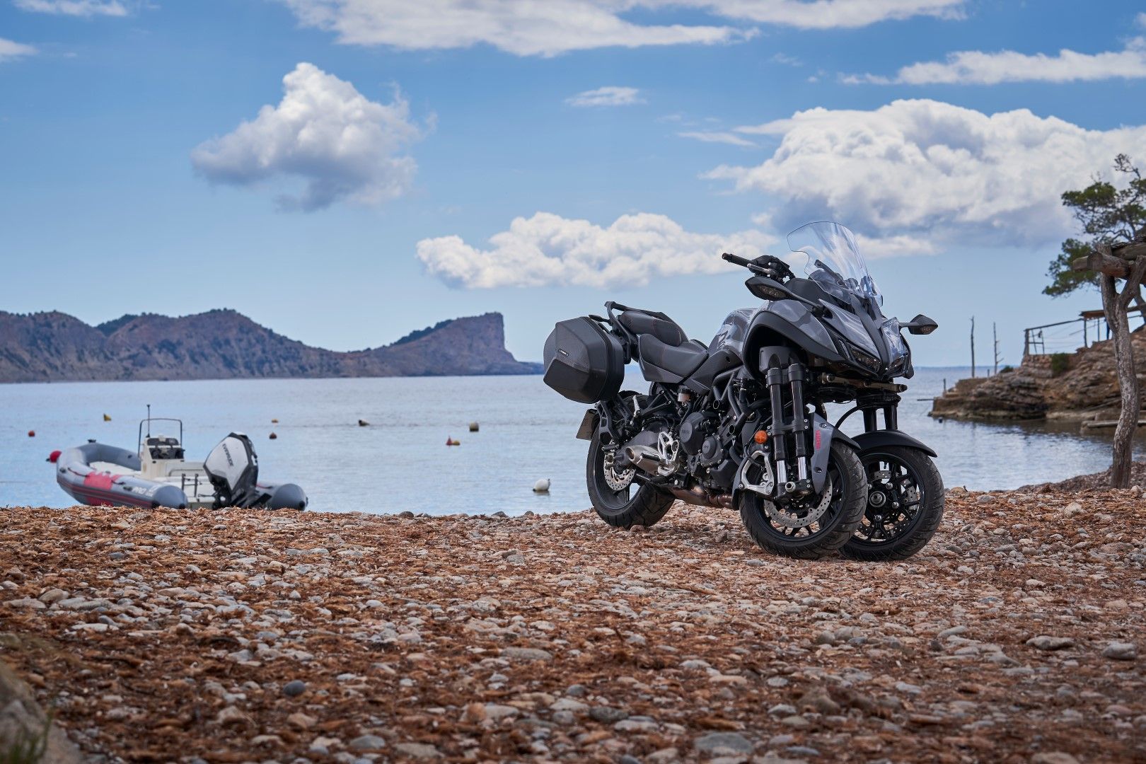 En ruta con Yamaha Niken GT: Santa Eulalia (Ibiza)