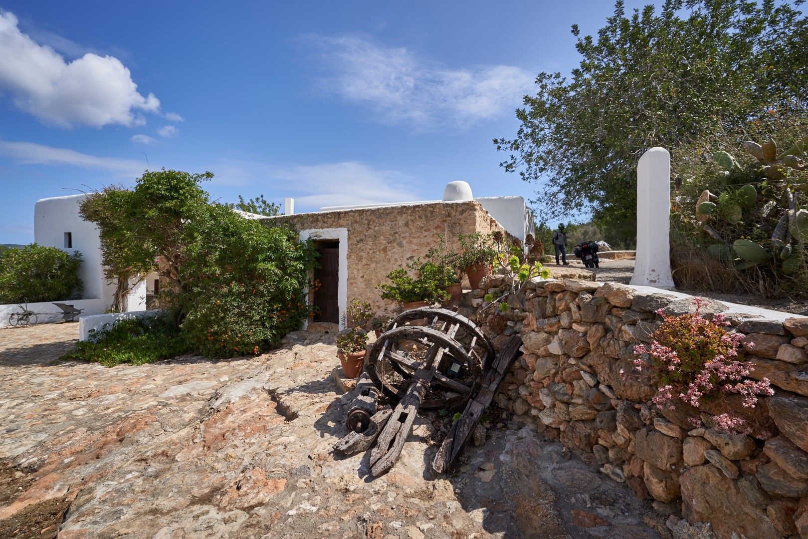 En ruta con Yamaha Niken GT: Santa Eulalia (Ibiza)