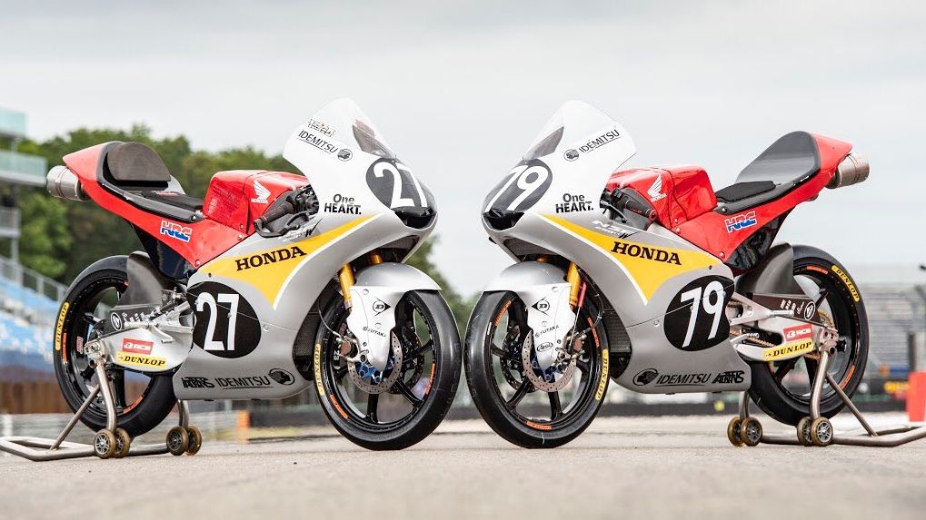 Las Honda NSF250RW de Kaito Toba y Ai Ogura con la decoración que llevan en Assen (Fotos: Honda).