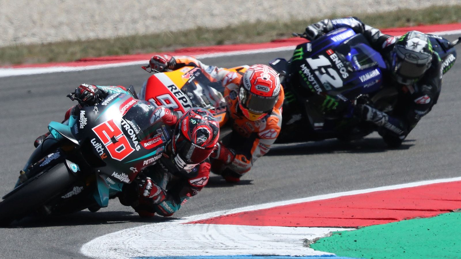 Fabio Quartararo, Marc Márquez y Maverick Viñales (Fotos: Gold & Goose).