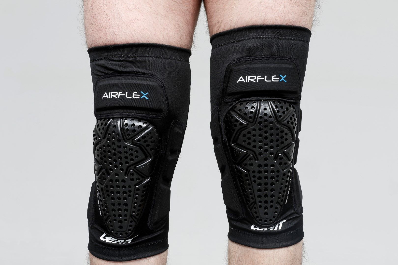Prueba de rodilleras Leatt Airflex Pro