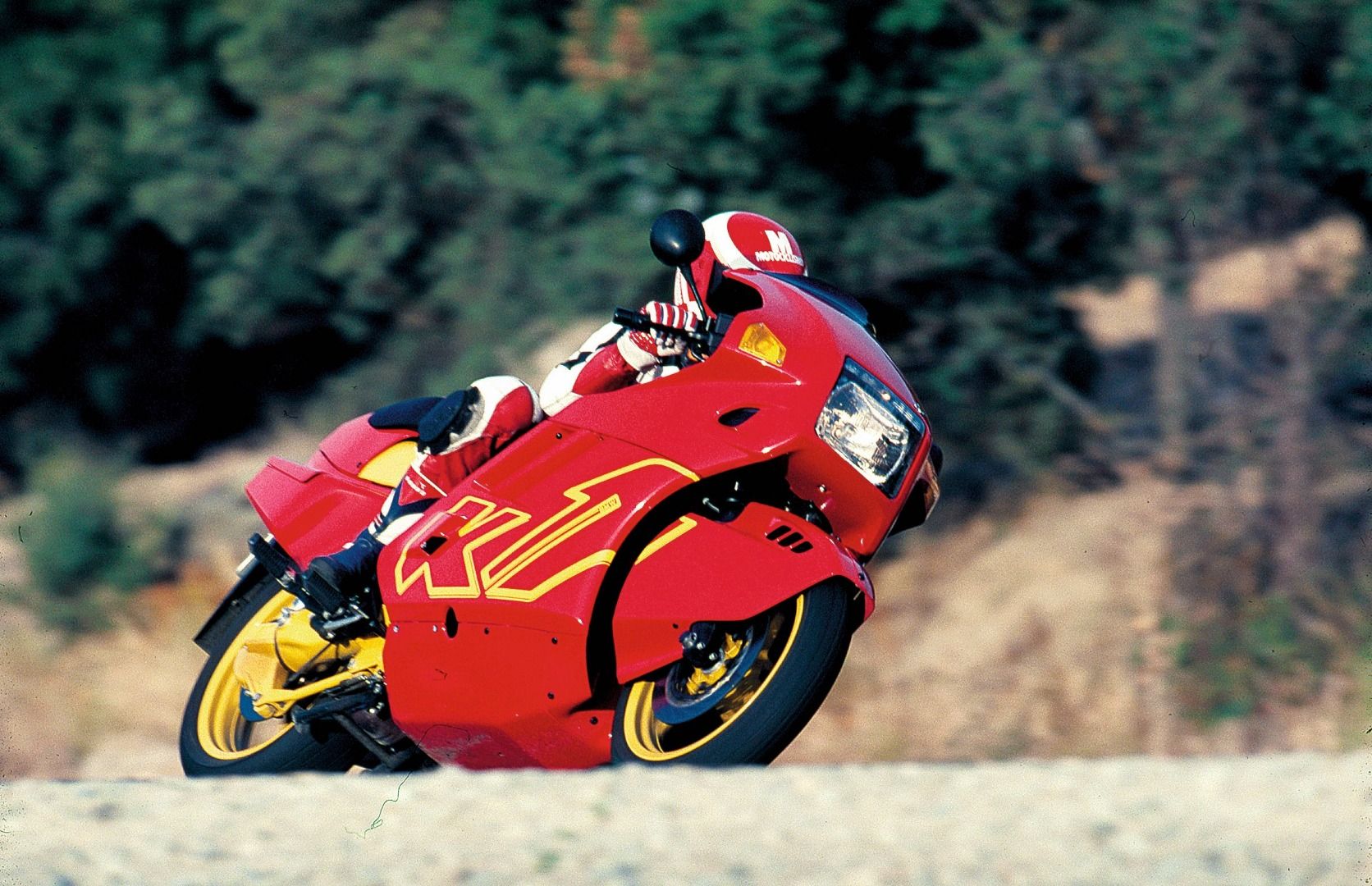 BMW K1