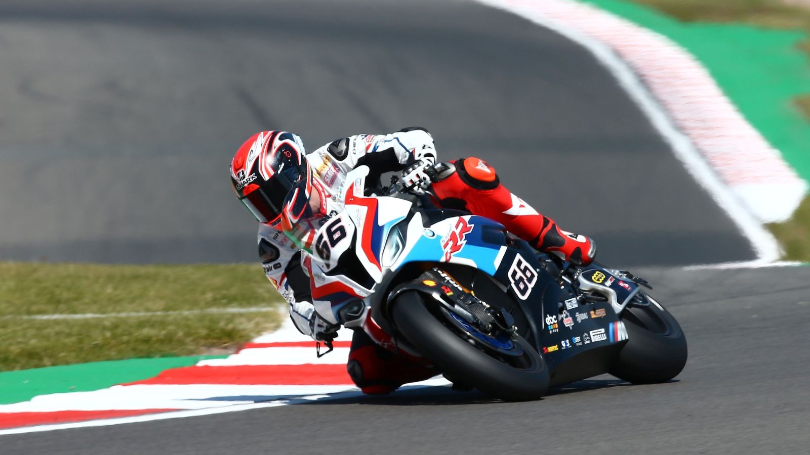 Tom Sykes se ha hecho con su 49ª Superpole, la primera que logra con BMW (Fotos: Gold & Goose)