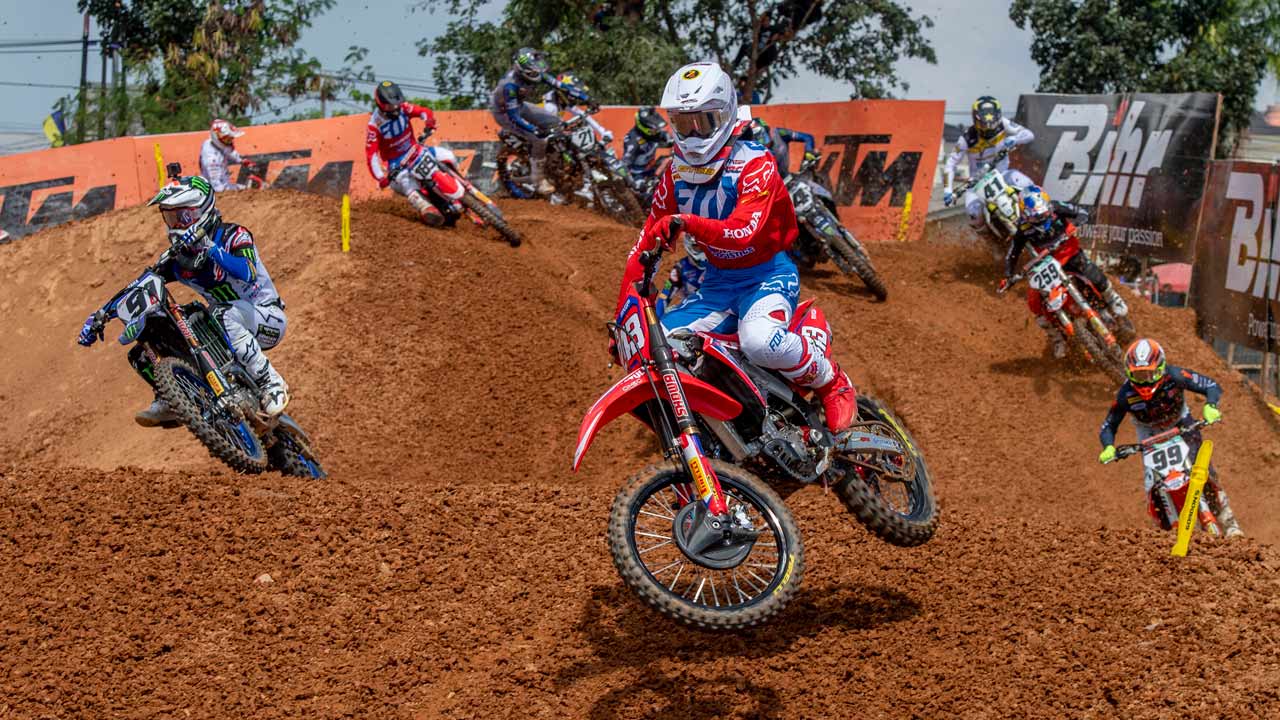 Tim Gajser extiende su racha en MXGP