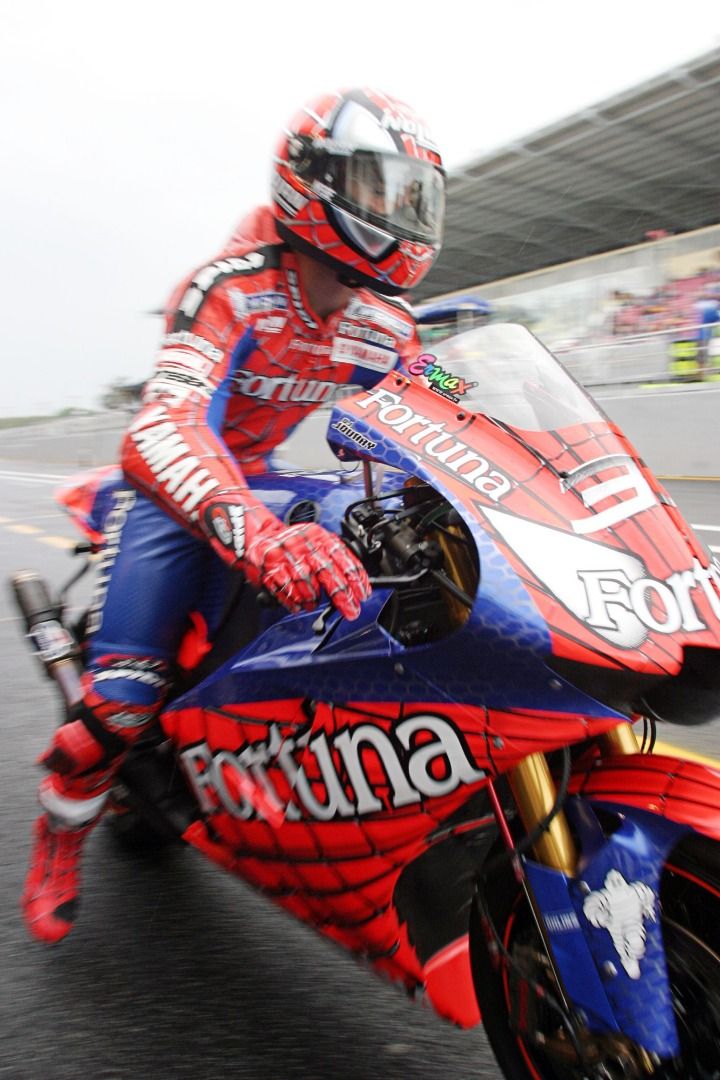 Marco Melandri se retira - Carrera deportiva en fotos