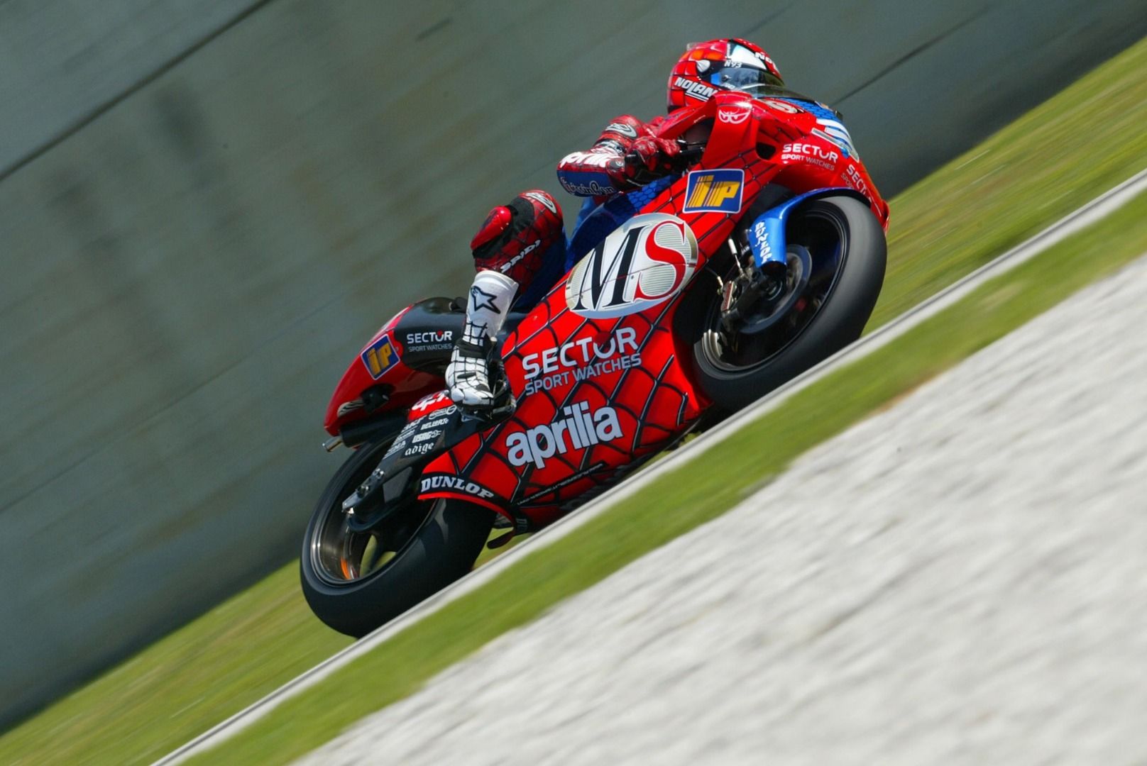 Marco Melandri se retira - Carrera deportiva en fotos
