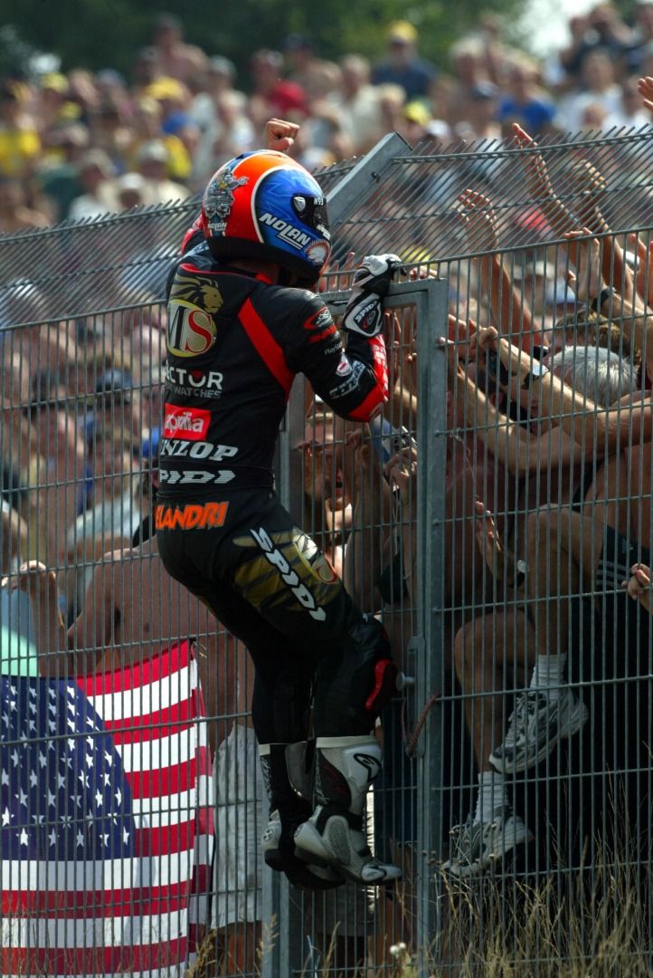 Marco Melandri se retira - Carrera deportiva en fotos
