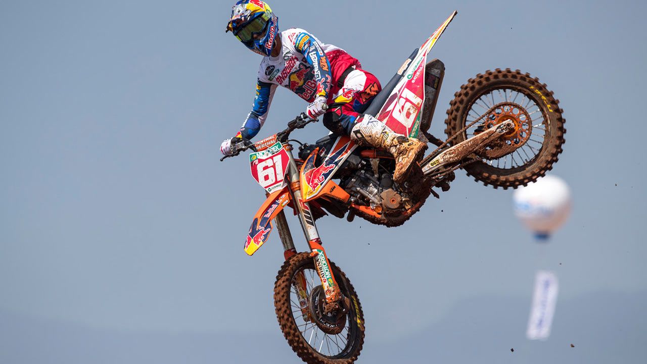 Jorge Prado y Tim Gajser, imparables en el MXGP de Asia