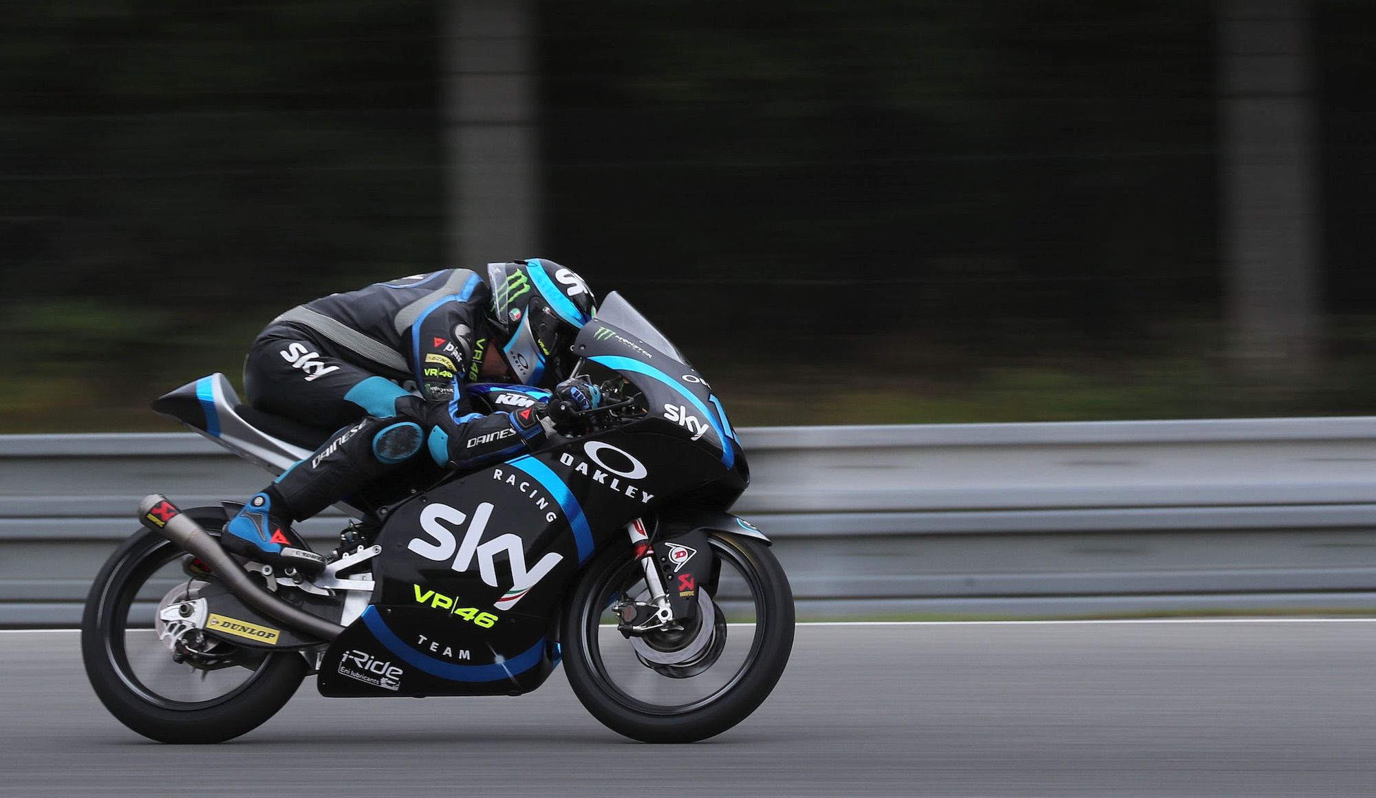 Celestino Vietti toma el mando de Moto3 en Austria