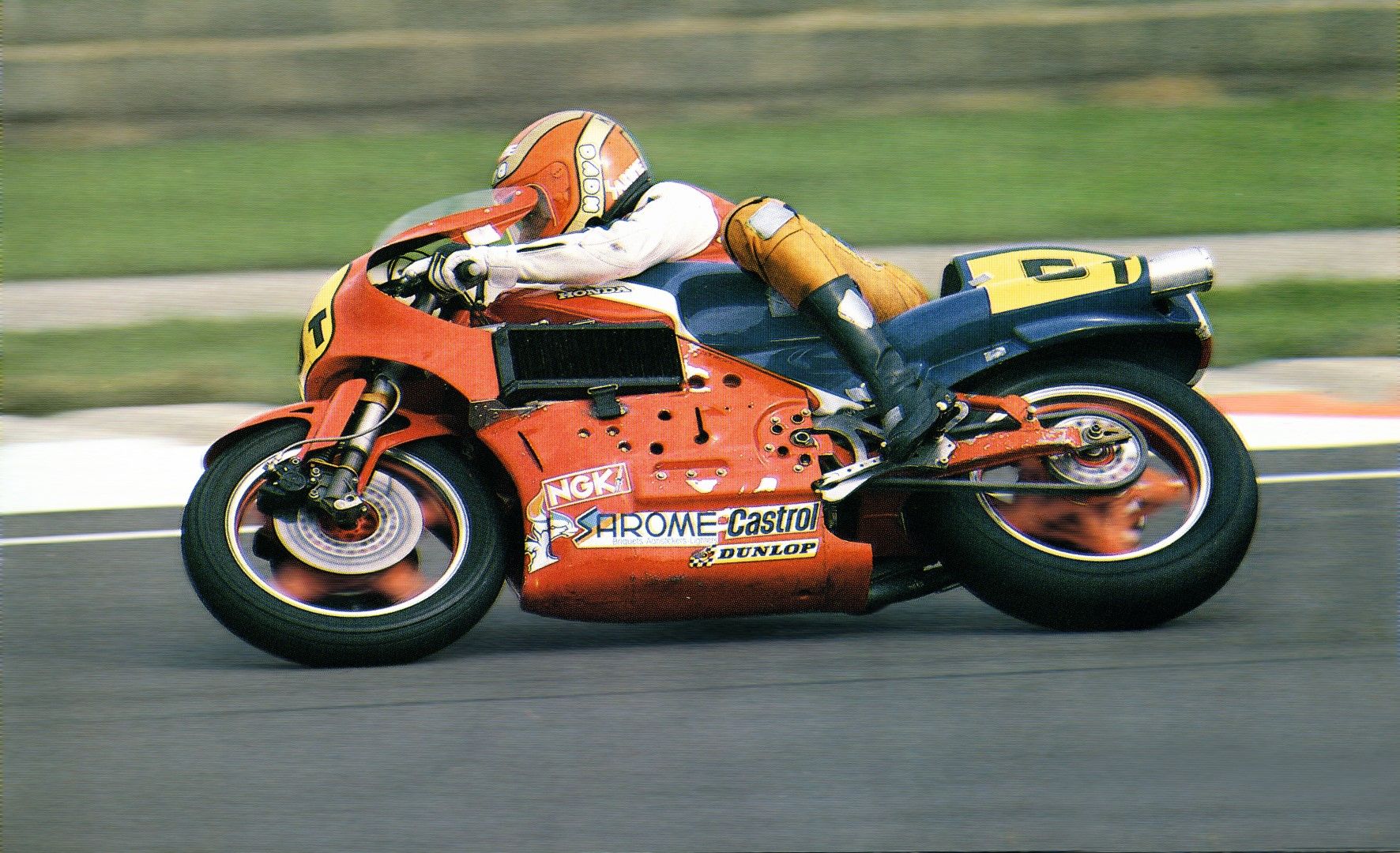 Aprendiendo  de los errores: Honda NR 500