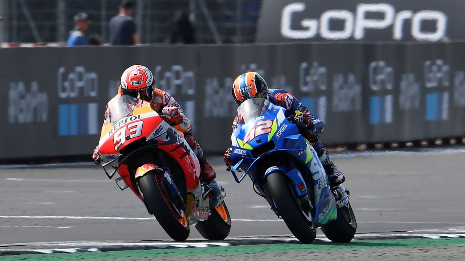 Álex Rins vs Marc Márquez, Silverstone 2019