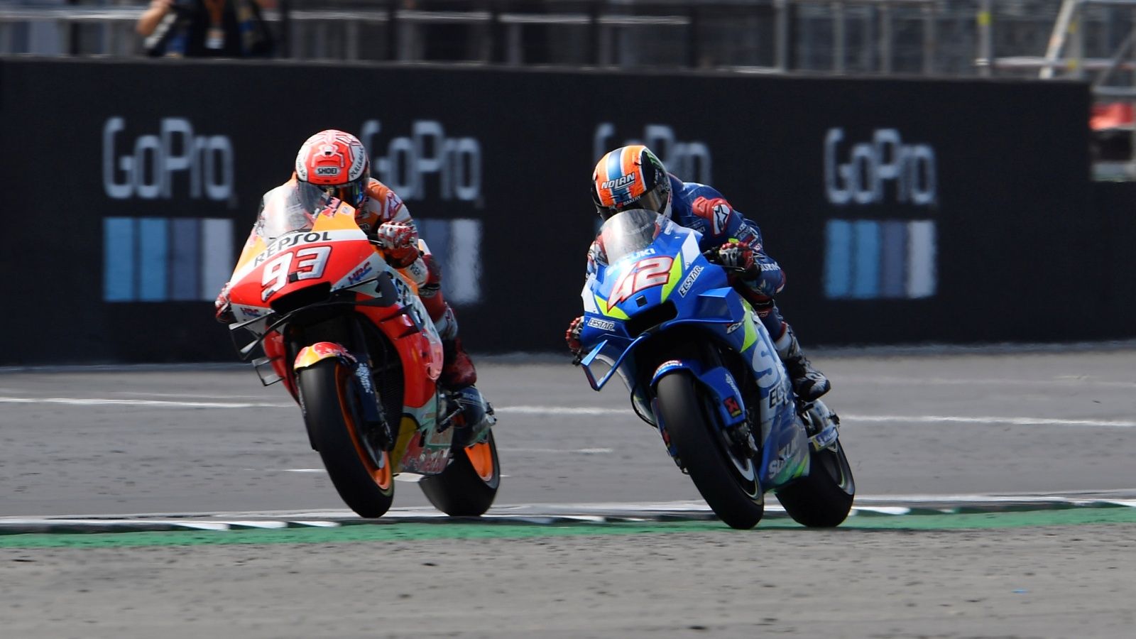 Álex Rins vs Marc Márquez, Silverstone 2019