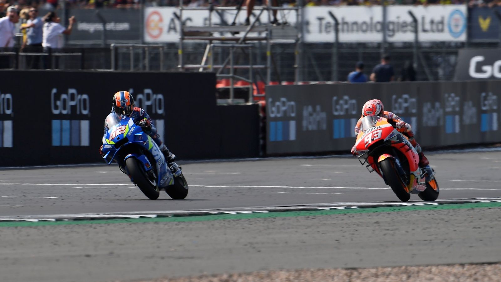 Álex Rins vs Marc Márquez, Silverstone 2019