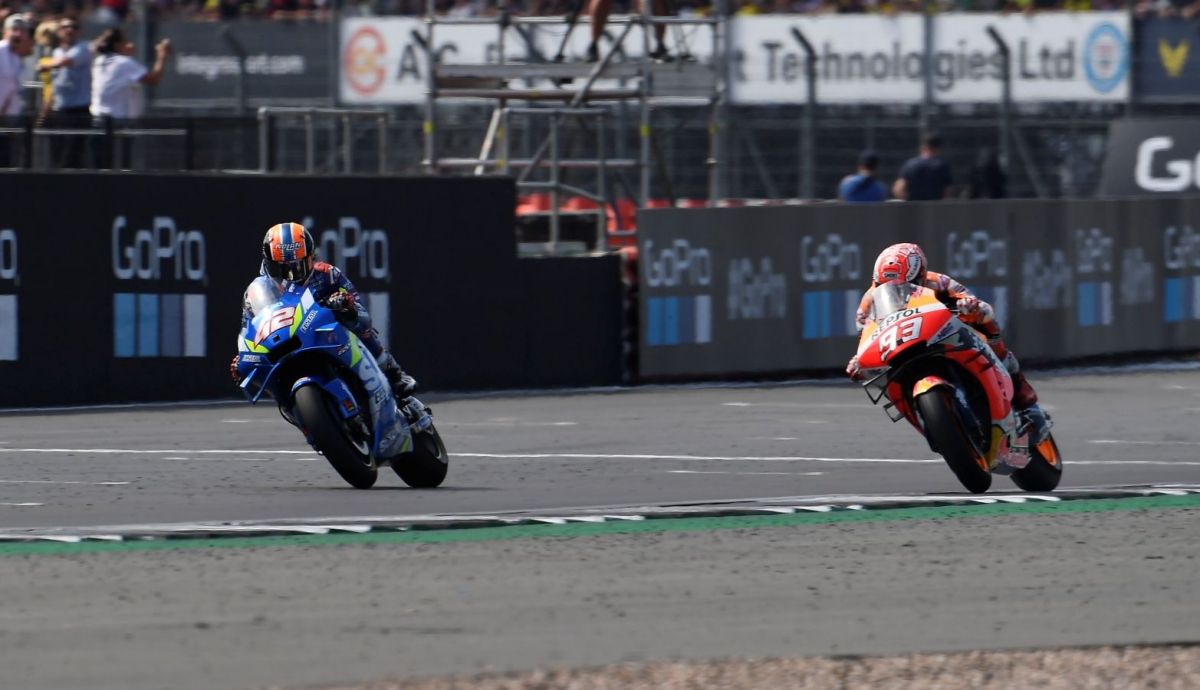 Álex Rins vs Marc Márquez, Silverstone 2019 Álex Rins vs Marc Márquez, Silverstone 2019