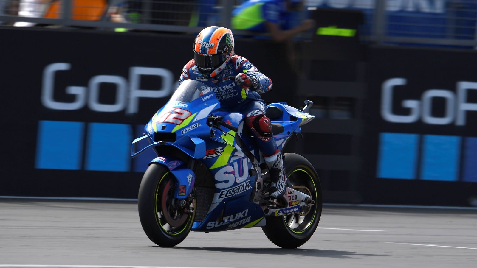 Álex Rins vs Marc Márquez, Silverstone 2019