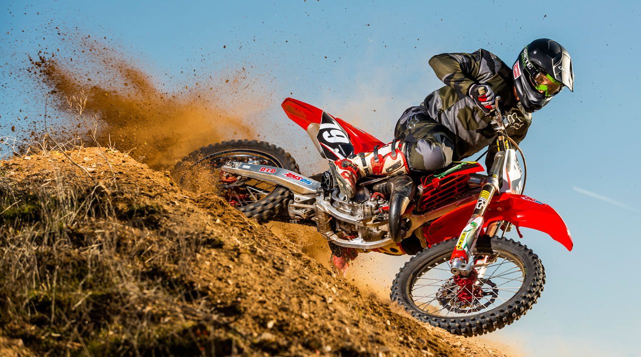 Honda CR 125 2002, prueba y fotos