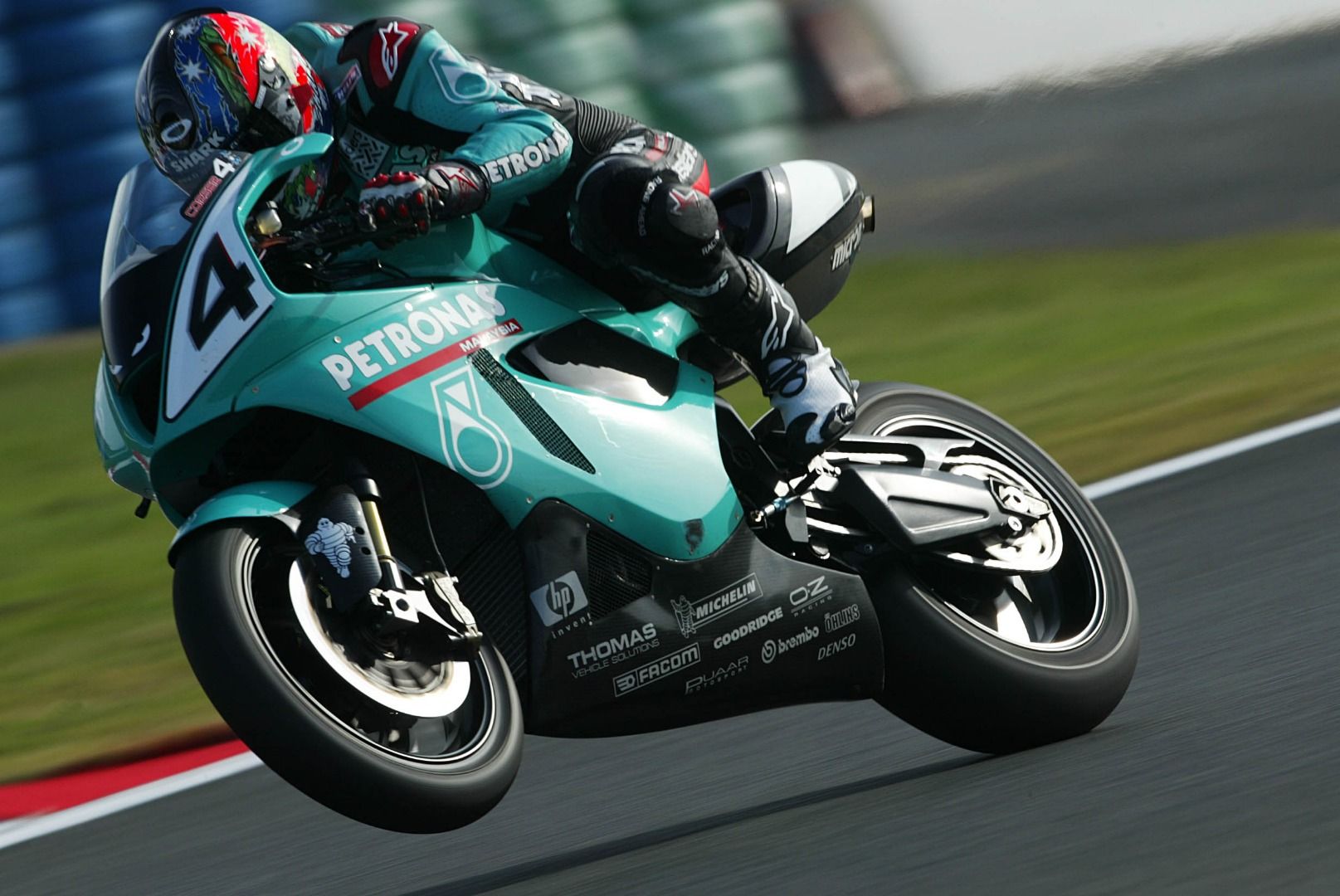 Petronas FP1: una historia de retos, demandas y descubrimientos
