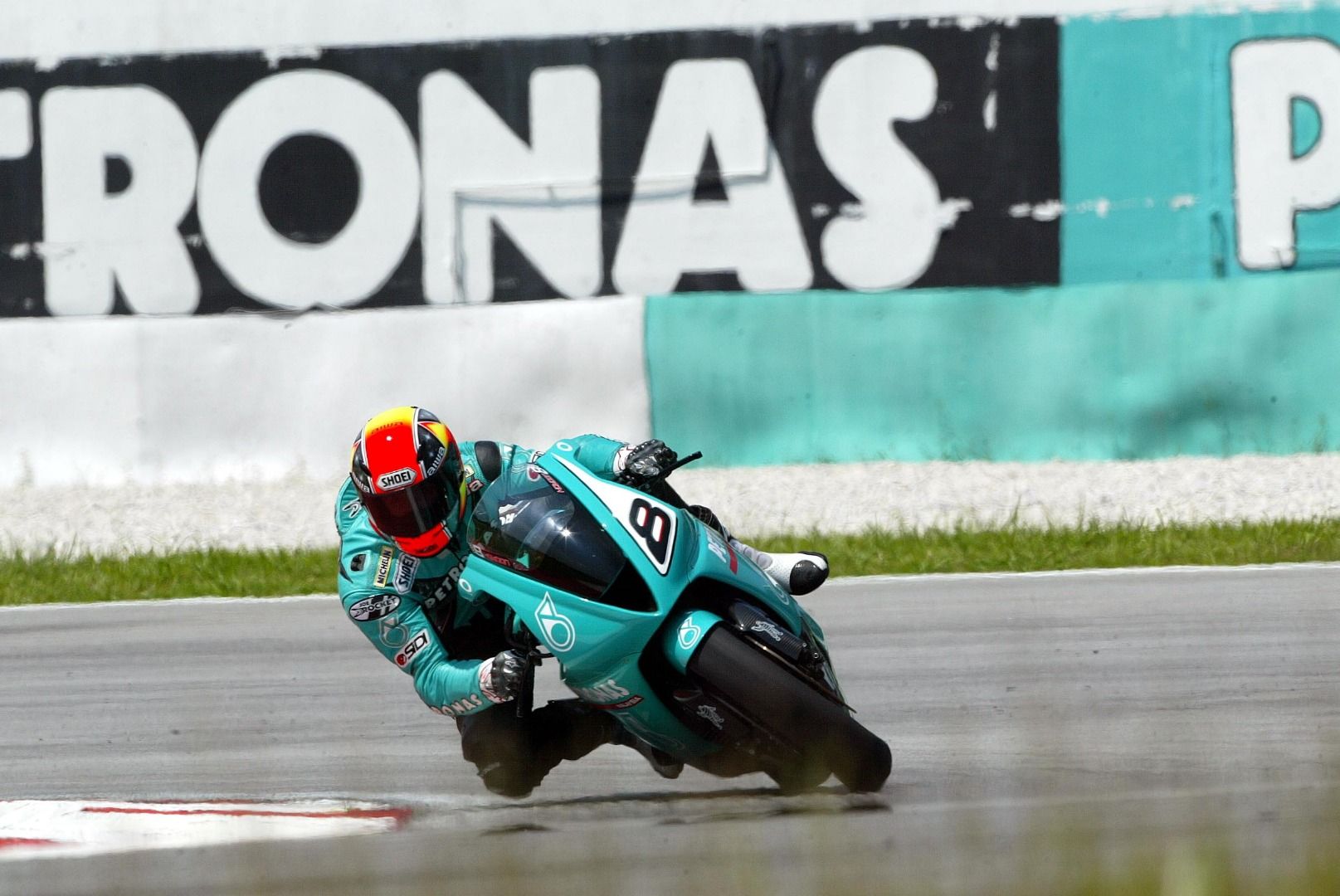 Petronas FP1: una historia de retos, demandas y descubrimientos