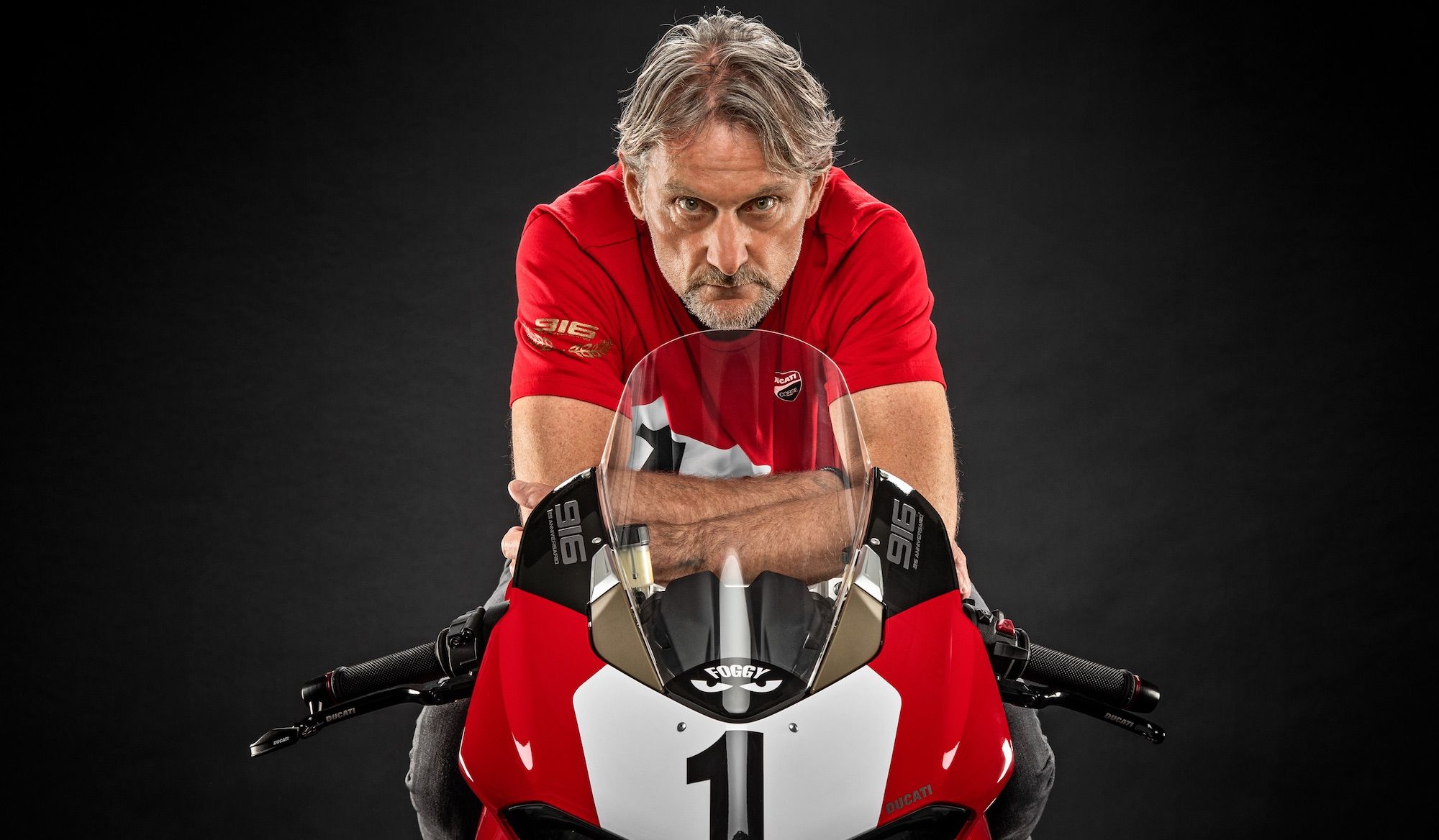 Carl Fogarty: "Me conocen más por la tele que por las motos"