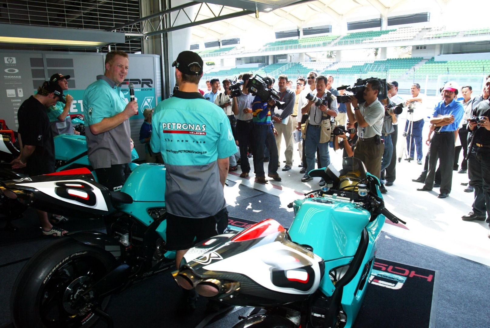 Petronas FP1: una historia de retos, demandas y descubrimientos