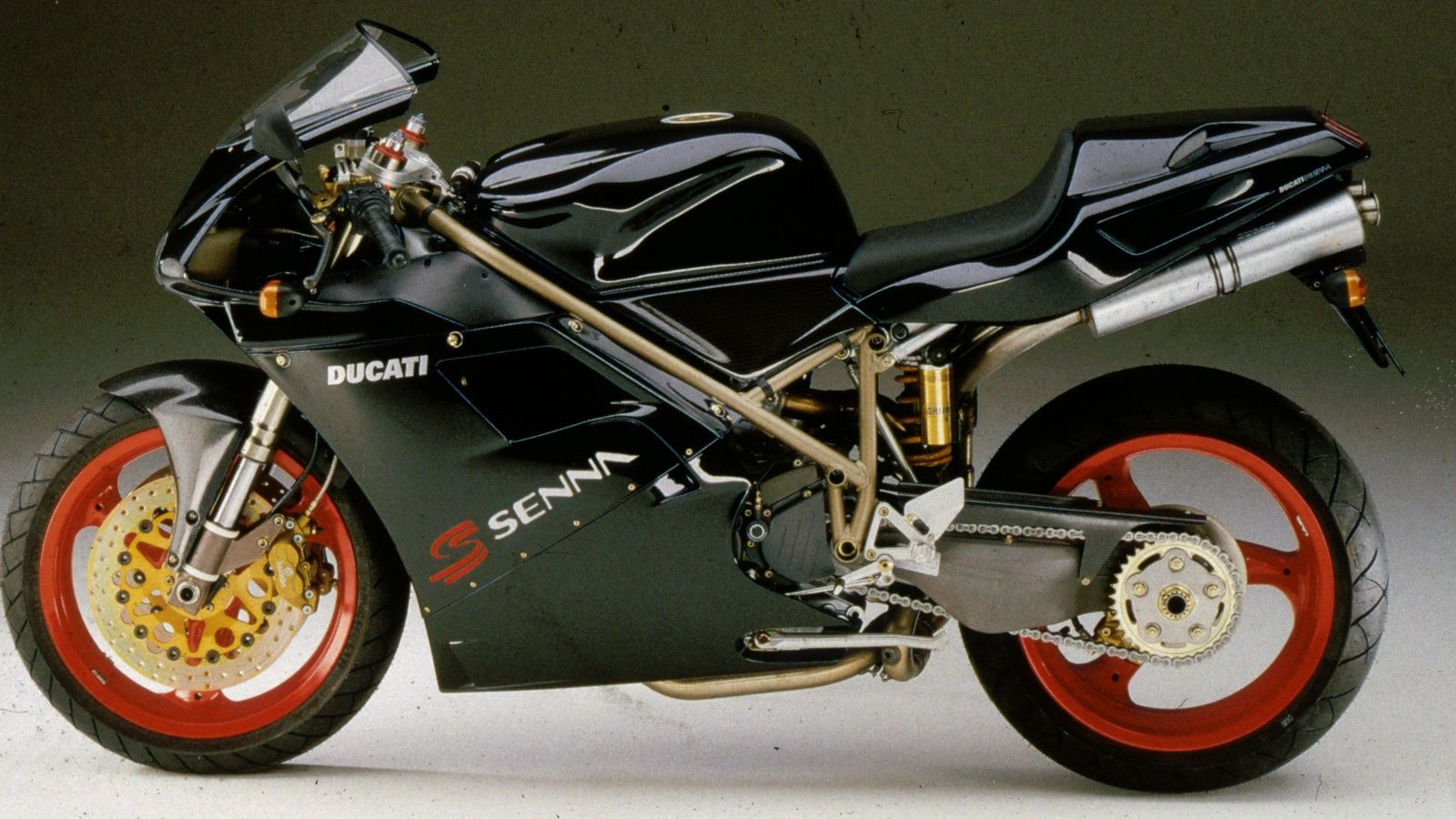 Ducati 916: el mito original y las versiones sucesivas