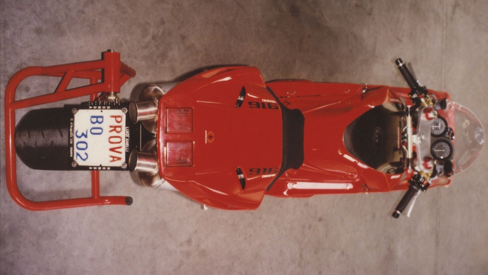 Ducati 916: el mito original y las versiones sucesivas
