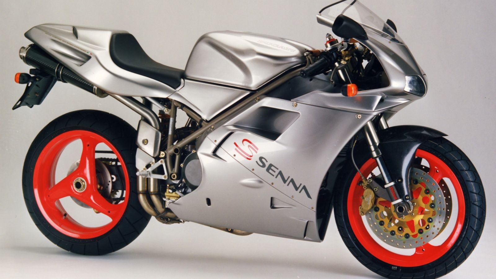 Ducati 916: el mito original y las versiones sucesivas