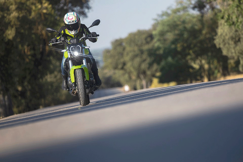Benelli BN 302 S, prueba