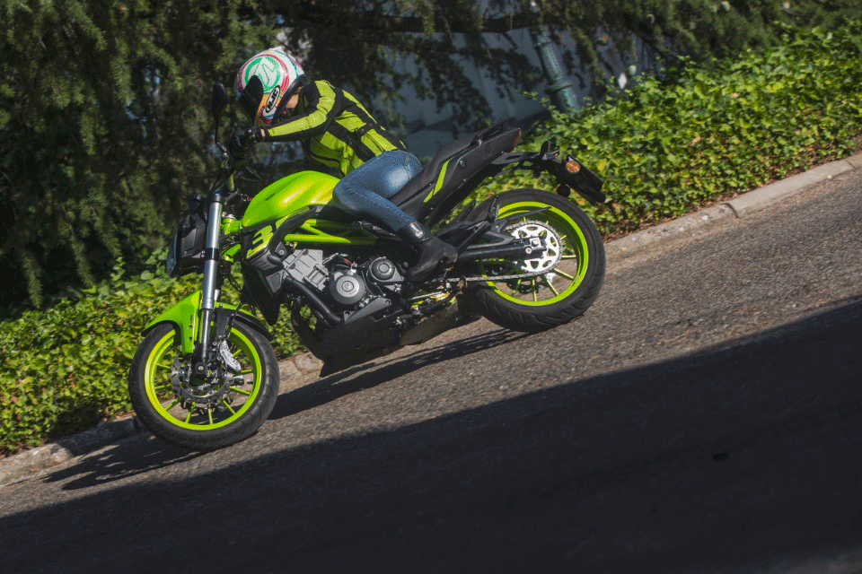 Benelli BN 302 S, prueba