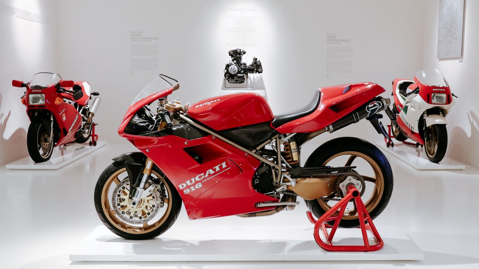Ducati 916: el mito original y las versiones sucesivas