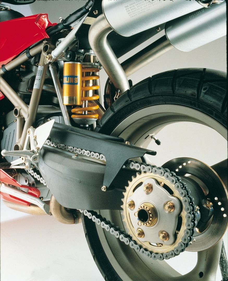 Ducati 916: el mito original y las versiones sucesivas