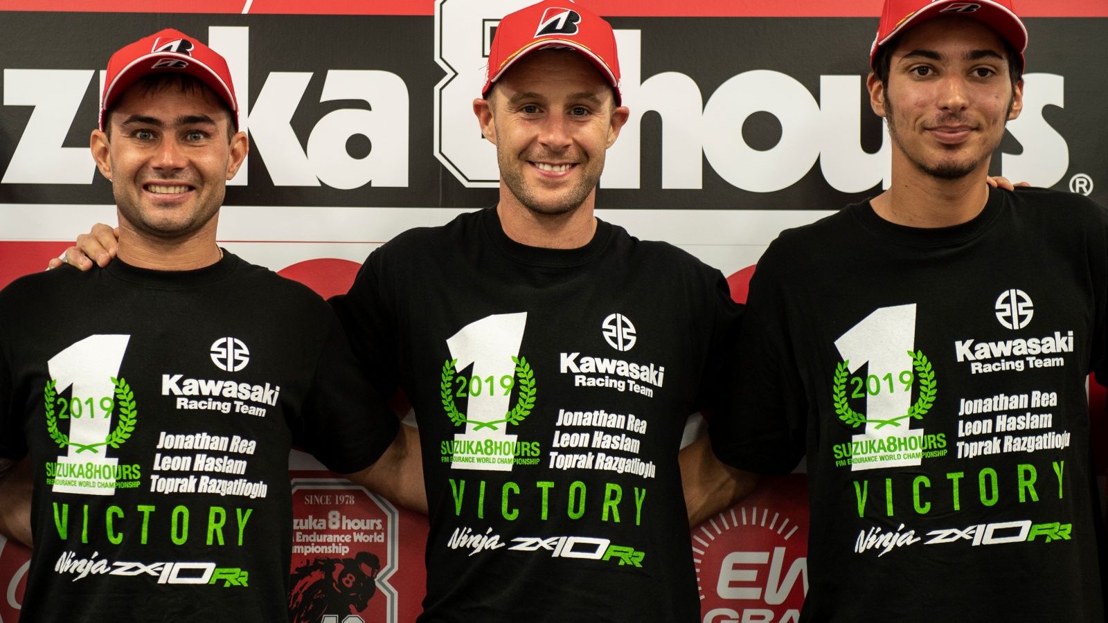 Leon Haslam, Jonathan Rea y Toprak Razgatlioglu, ganadores de las pasadas 8 horas de Suzuka (Fotos: Kawasaki).