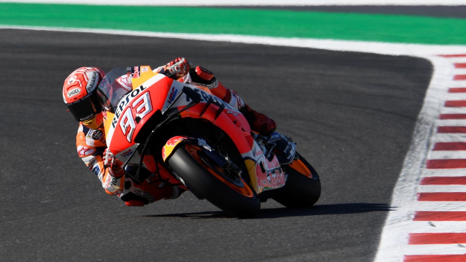 Marc Márquez: “Valentino Rossi ha cometido un error, pero he podido evitar la caída”