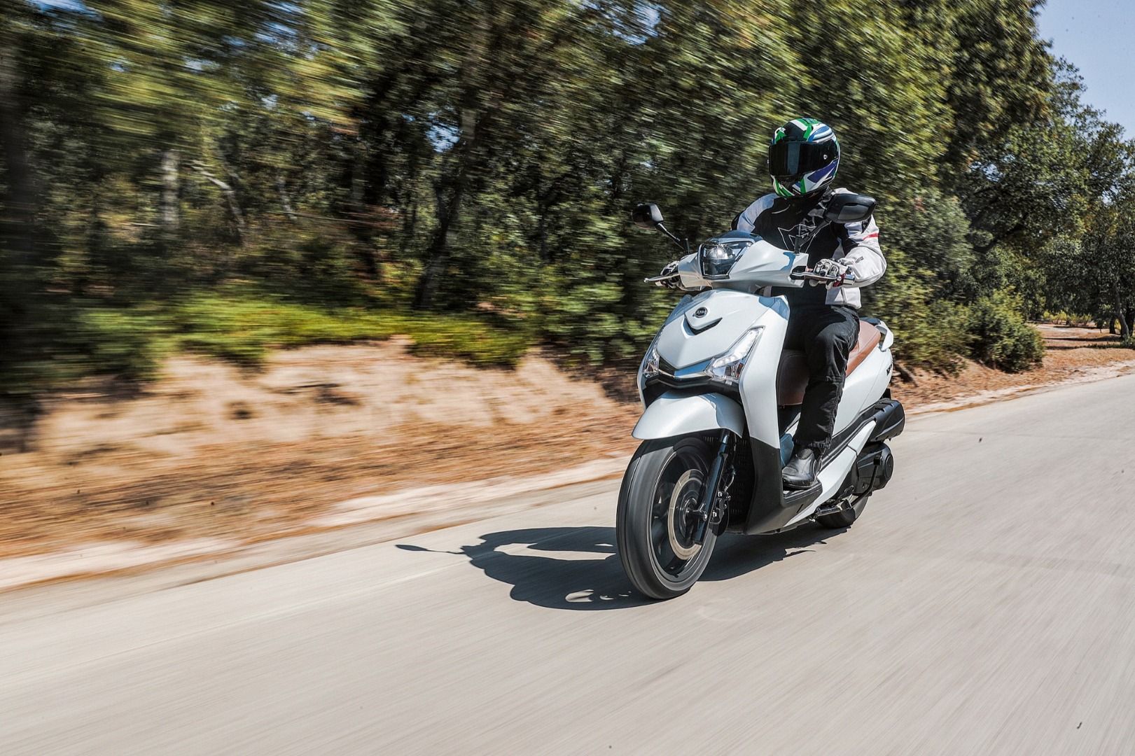 Comparativa Scooters: Honda SH300l vs. Piaggio Beverly 300/350 vs. SYM HD 300