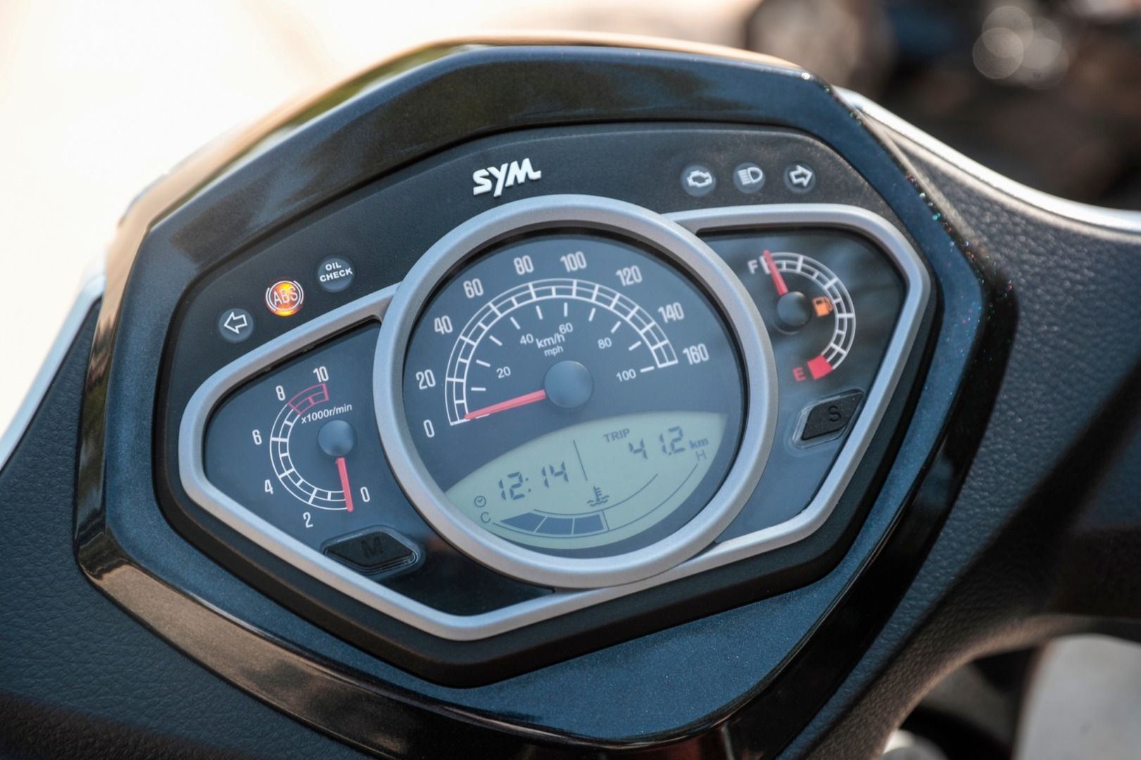 Comparativa Scooters: Honda SH300l vs. Piaggio Beverly 300/350 vs. SYM HD 300