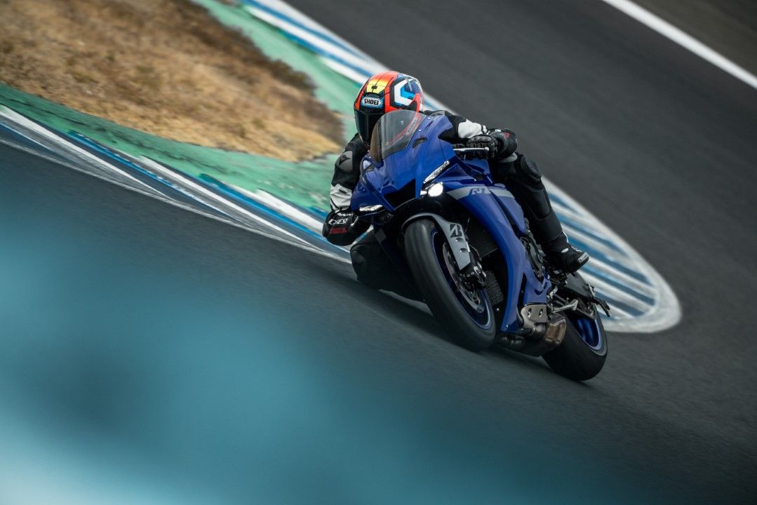 Yamaha YZF-R1/YZF-R1M 2020, prueba, ficha técnica y primeras impresiones 