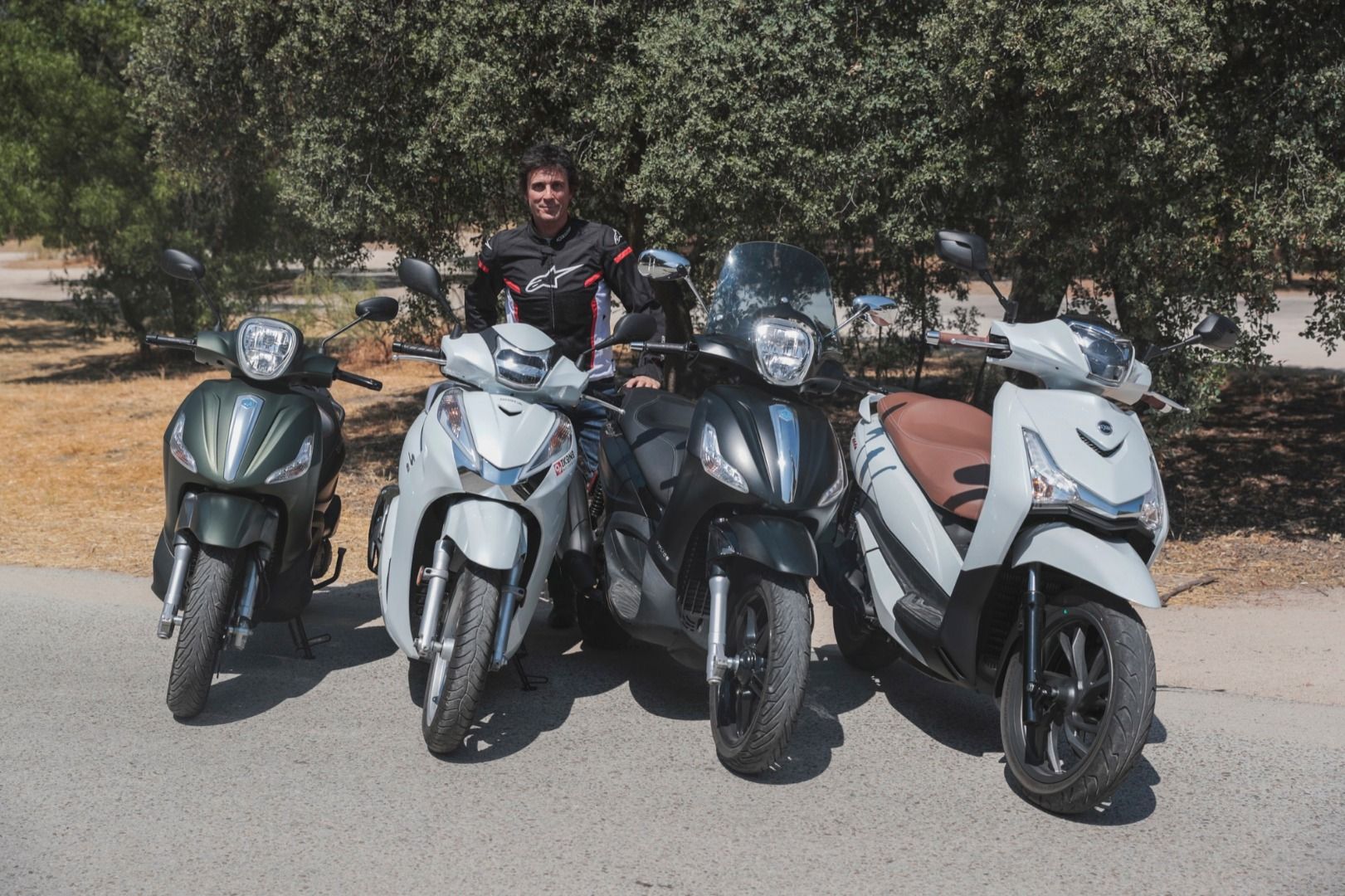 Comparativa Scooters: Honda SH300l vs. Piaggio Beverly 300/350 vs. SYM HD 300