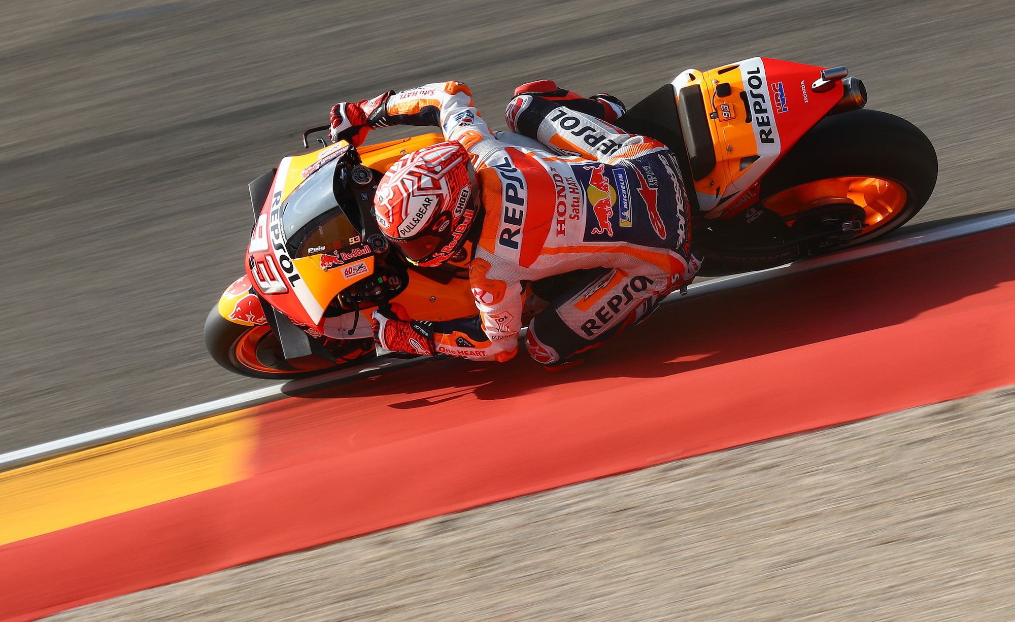 Marc Márquez, a un mundo en los libres de MotoGP en Motorland Aragón
