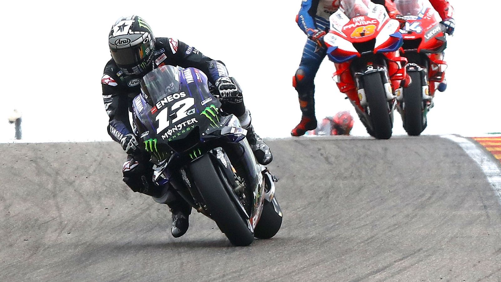 Maverick Viñales ha ido segundo casi toda la carrera (Foto: Gold & Goose).