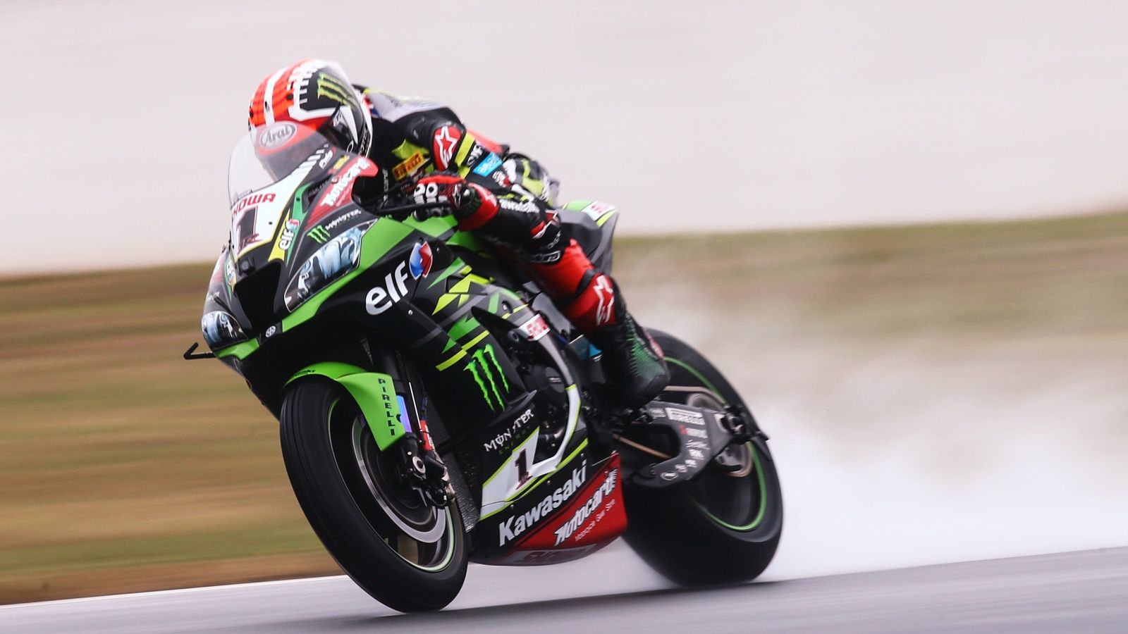 Jonathan Rea se ha llevado la Superpole en Magny-Cours (Fotos: Gold & Goose).