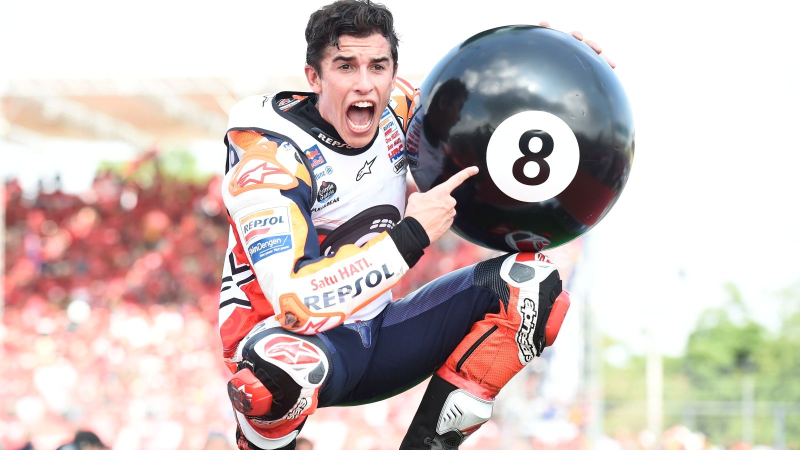 Marc Márquez celebra el título mundial de MotoGP 2019 (Fotos: Gold & Goose).