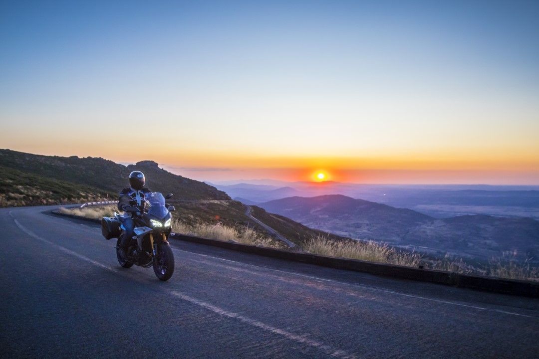En ruta con Yamaha Tracer 900 GT: Gredos, el muro del norte