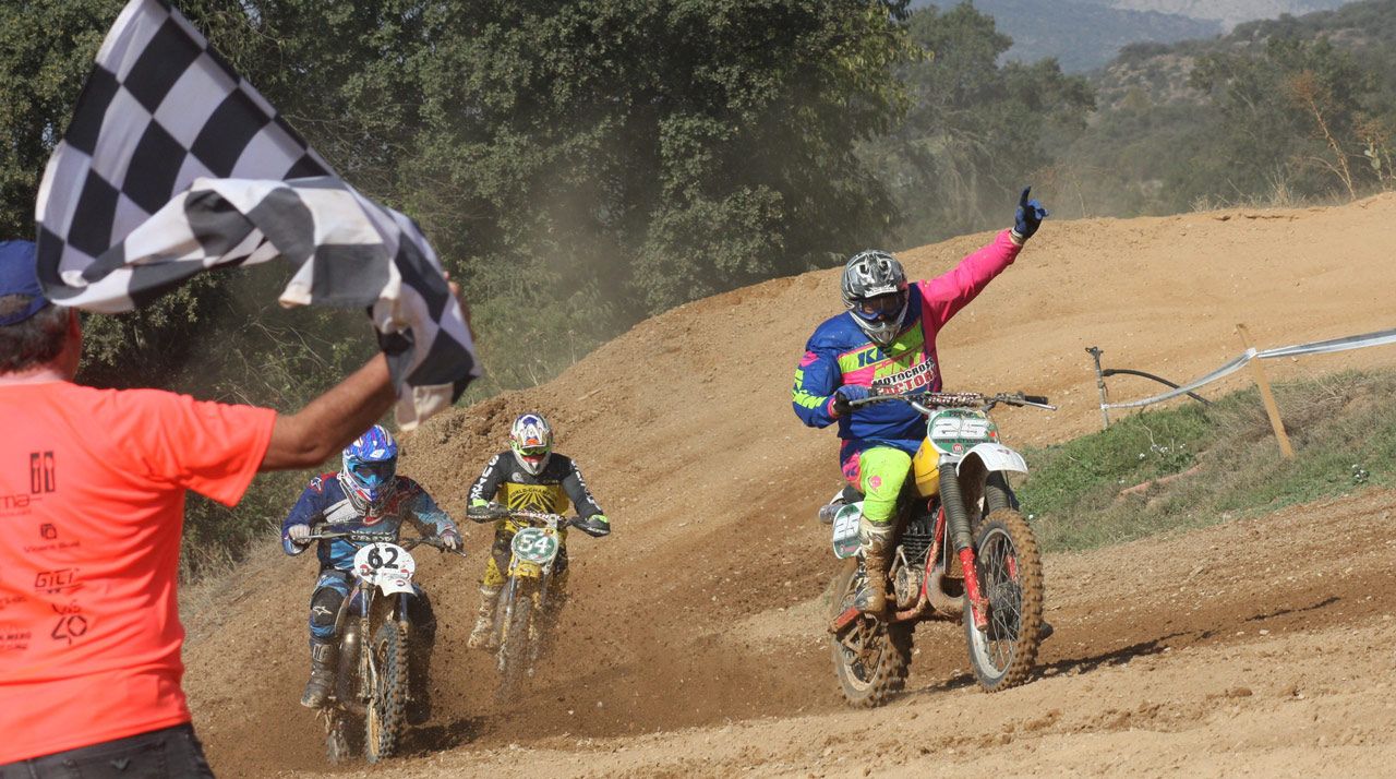 Fin del Nacional de Motoross Clásico en el mítico trazado de Montgai