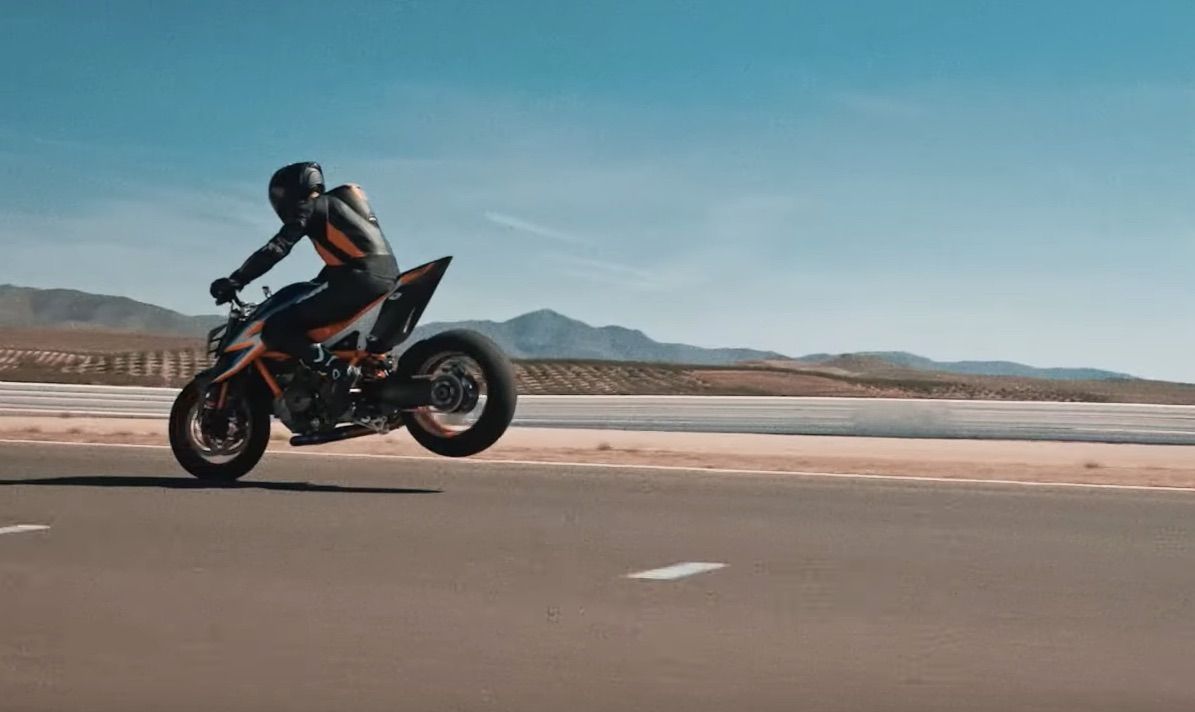 KTM empieza a mostrar su próxima KTM 1290 Super Duke R 2020
