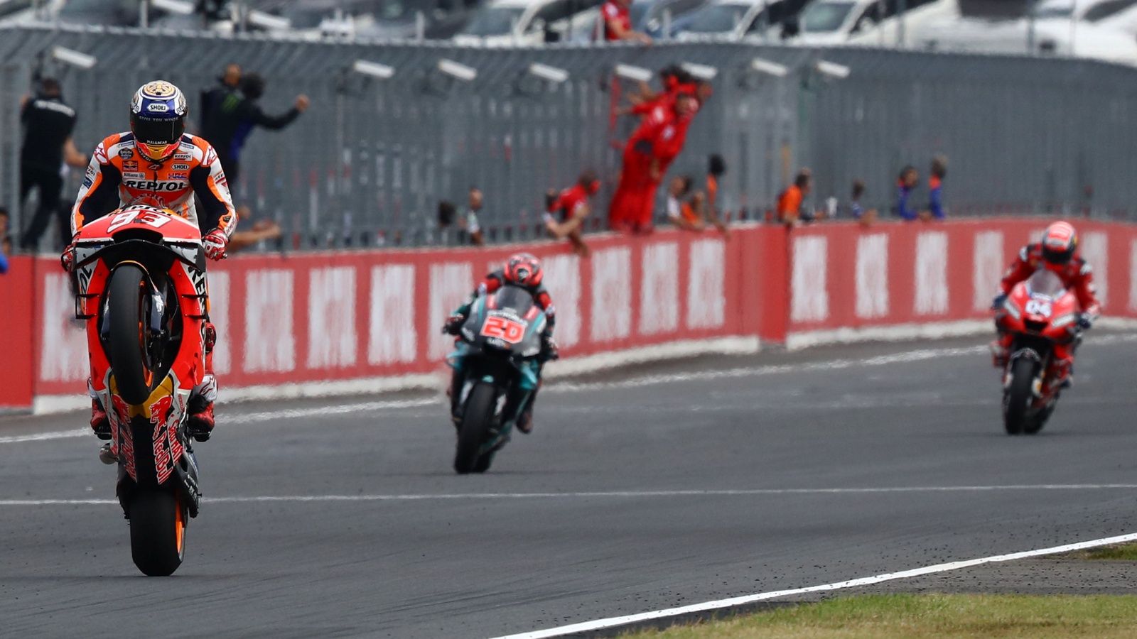 Píldoras MotoGP Japón 2019: Abuela vs pizarra, todos lo sabían y, de beber, constructores