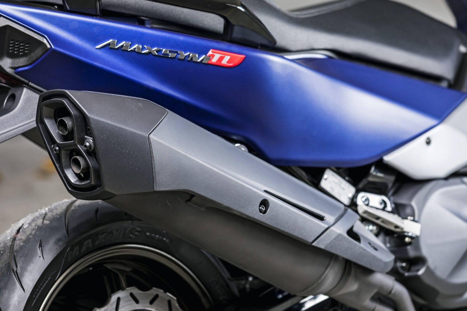 SYM MaxSym TL 2019. Fotos